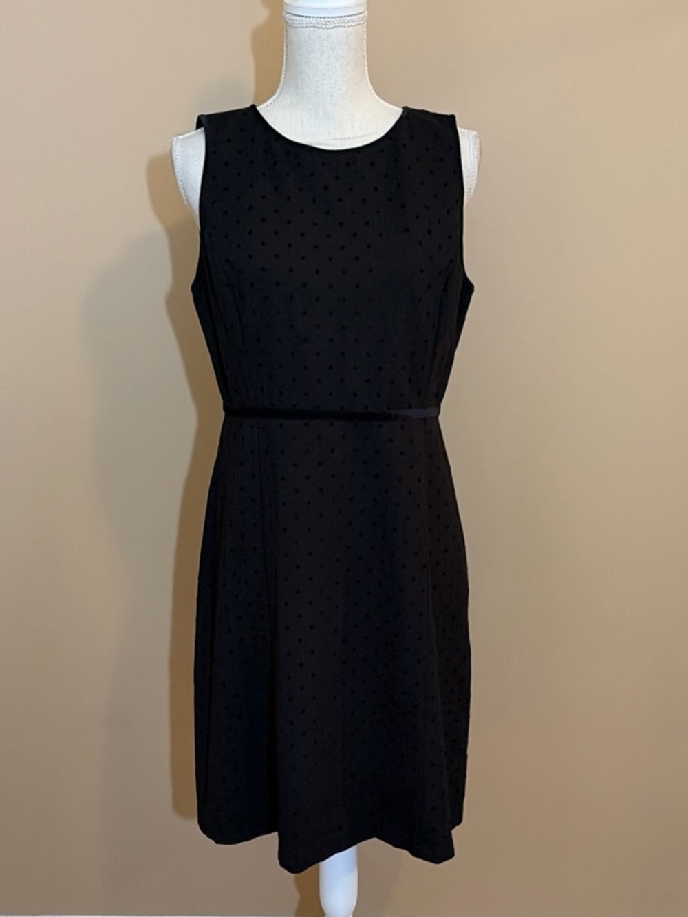 Talbots Size 10 Black Textured Dot Sleeveless Dress
